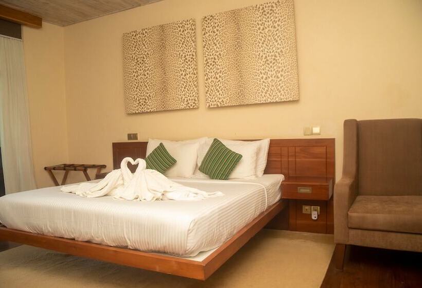 Отель Nikara Luxury Beach House