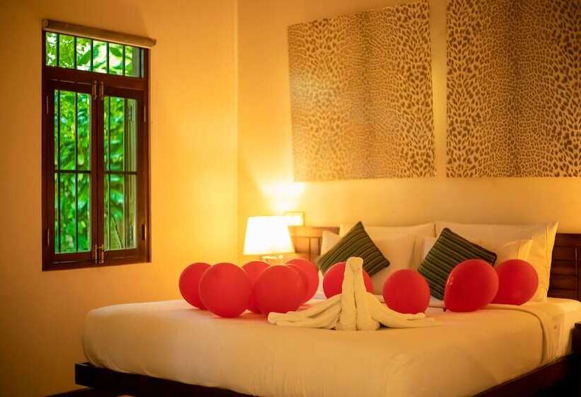 Отель Nikara Luxury Beach House