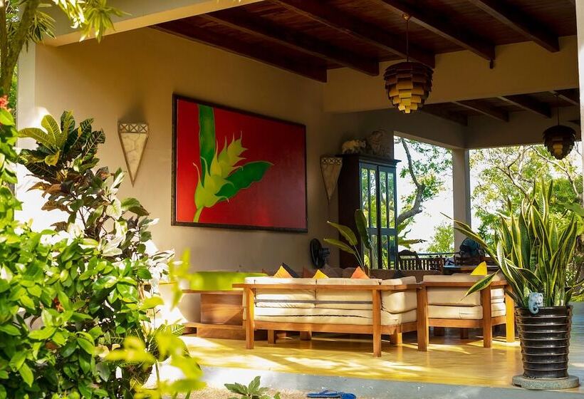 Отель Nikara Luxury Beach House