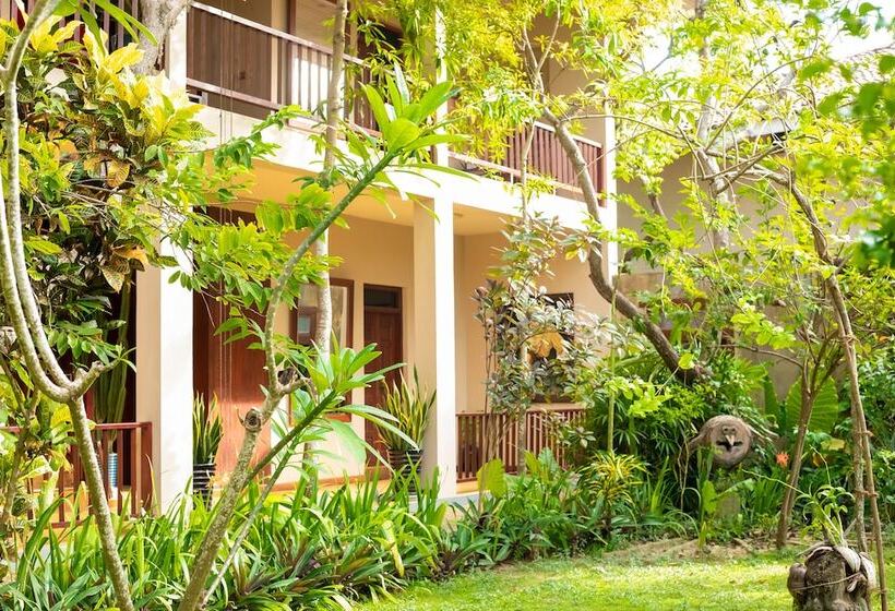 Отель Nikara Luxury Beach House