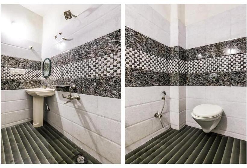 Отель Oyo Pool Villa Premium Home Stay Mysore