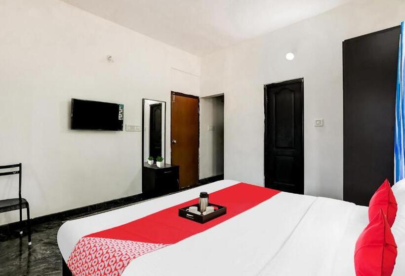 Отель Oyo Pool Villa Premium Home Stay Mysore