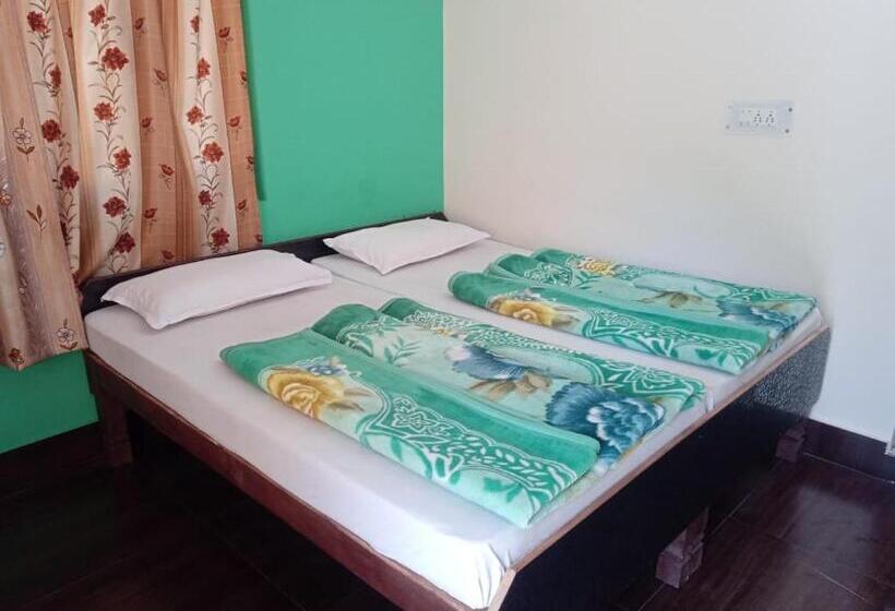 בית מלון כפרי Raj Palace