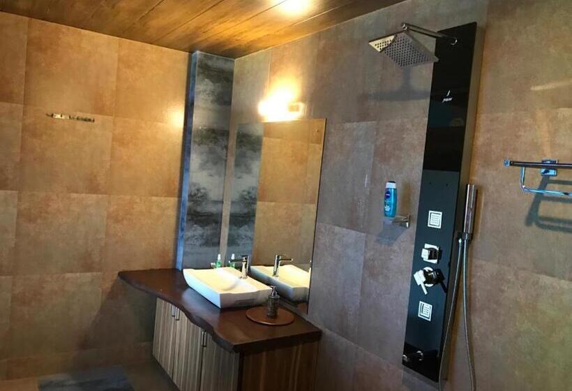 호텔 Shivaaz Holiday Farms   Near Mopa Airport Goa