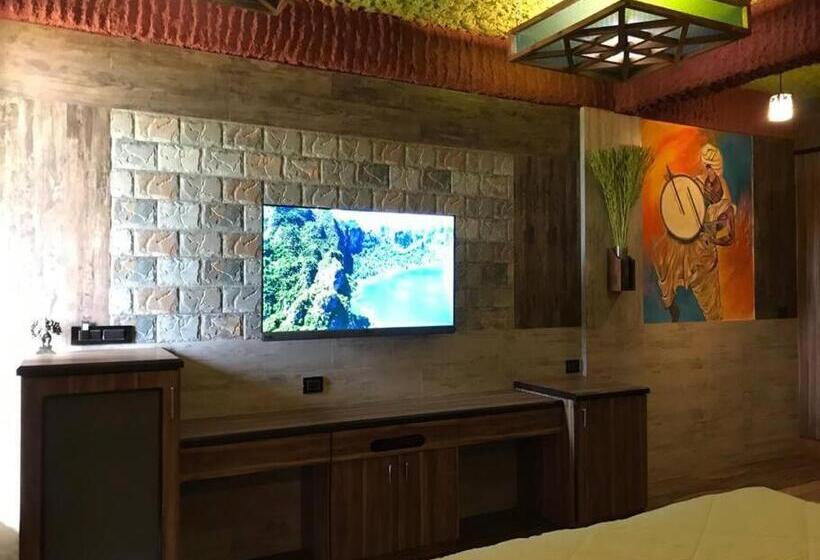 호텔 Shivaaz Holiday Farms   Near Mopa Airport Goa