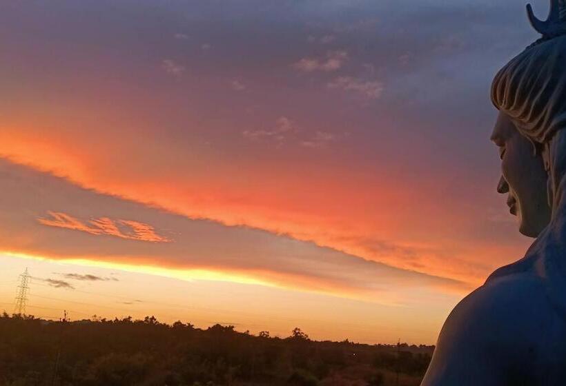 호텔 Shivaaz Holiday Farms   Near Mopa Airport Goa