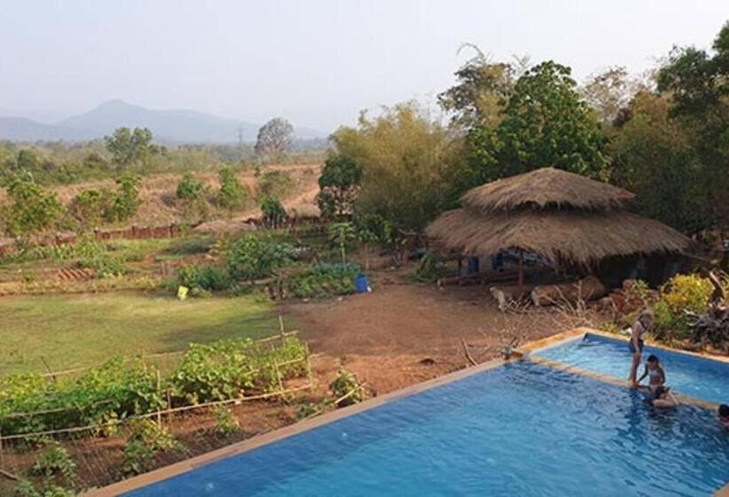 호텔 Shivaaz Holiday Farms   Near Mopa Airport Goa
