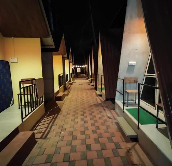 בית מלון כפרי Spot On 85540 Mandrem Field View