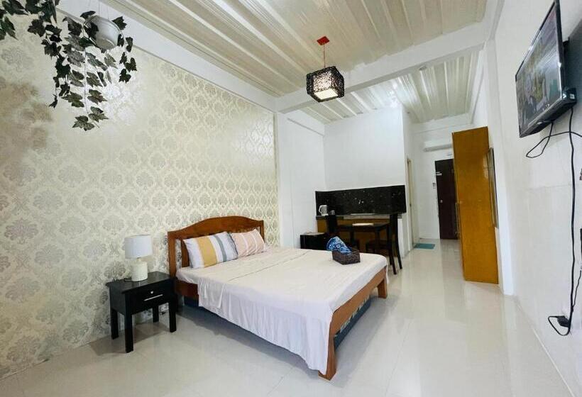 호텔 Sto Niño Residences Lucena City