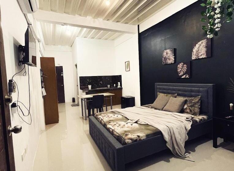 호텔 Sto Niño Residences Lucena City