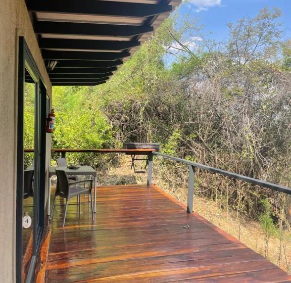 酒店 White Sands Lodge