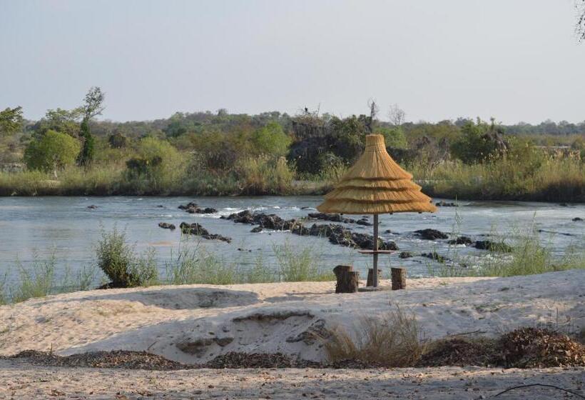 酒店 White Sands Lodge