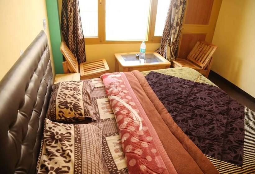 Jasmine Bed & Breakfast Hotel In Kullu