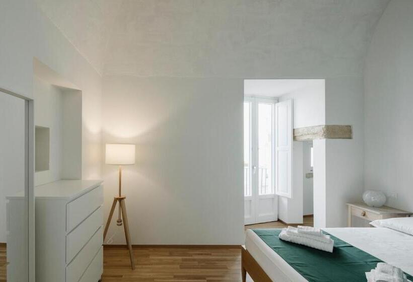 بنسيون Clementia Guest House