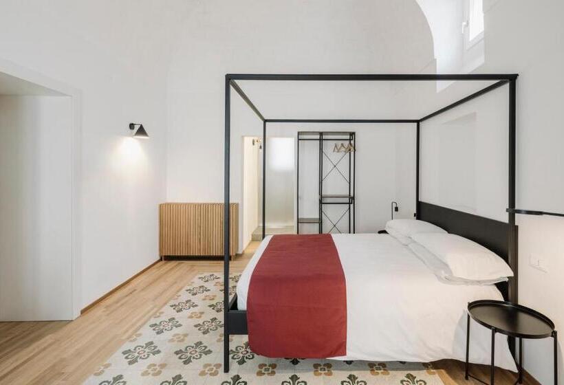 بنسيون Clementia Guest House