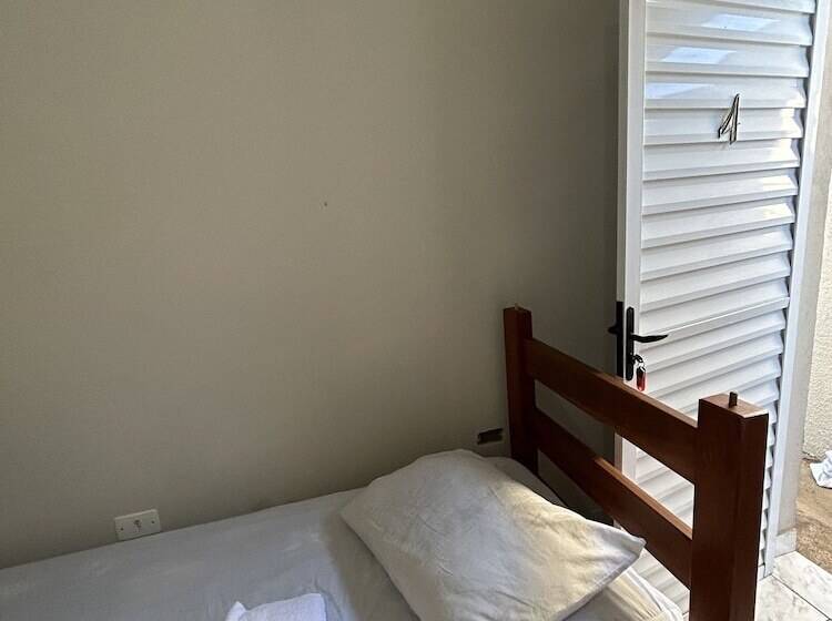 פנסיון Pousada Quartos Vcp