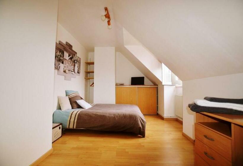 펜션 Room In House   F2 In Suburban Residence 30 Km From Paris
