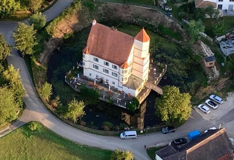 ペンション Schloss Kalteneck