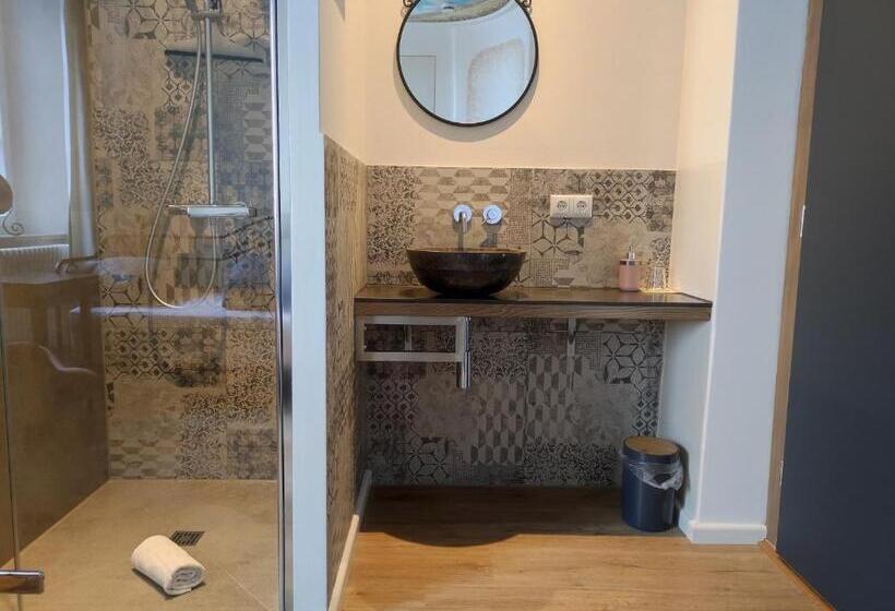 ペンション Schloss Kalteneck