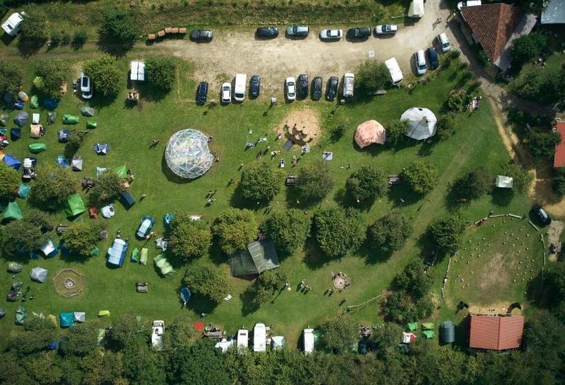 پانسیون Sunny Nights Homestead Historic House