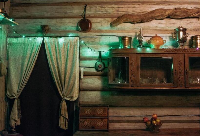 پانسیون Sunny Nights Homestead Historic House