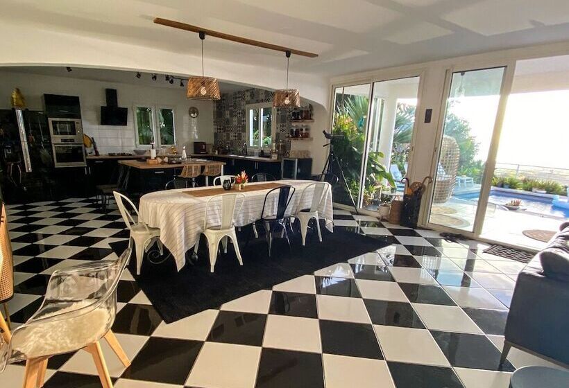 펜션 Villa Garriga