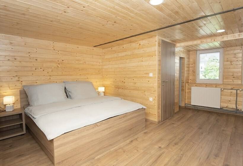 پانسیون Zotlar House