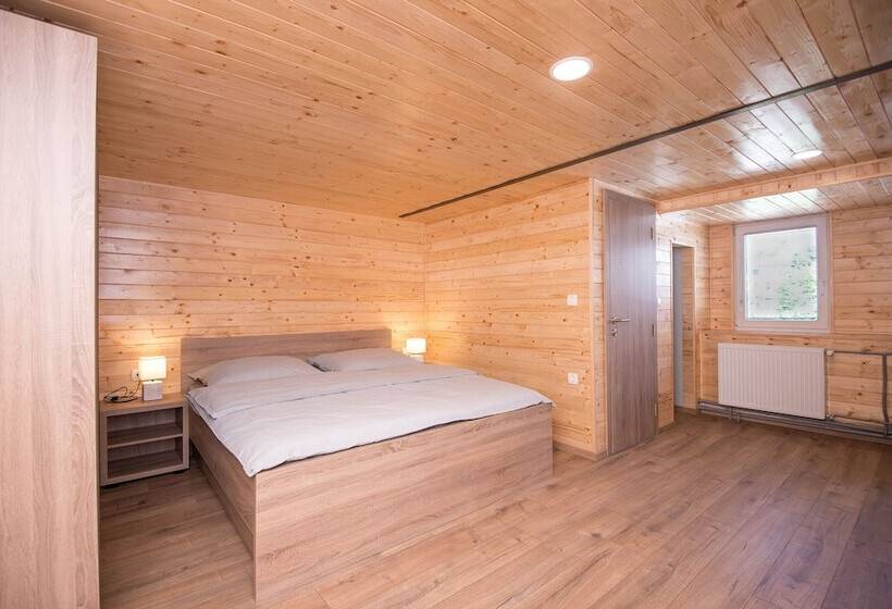 پانسیون Zotlar House