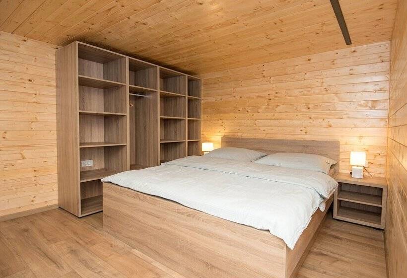 پانسیون Zotlar House