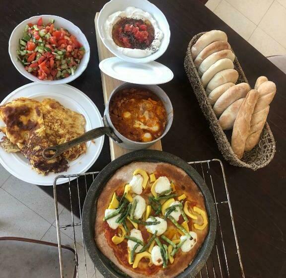 Ostello לינה למטייל