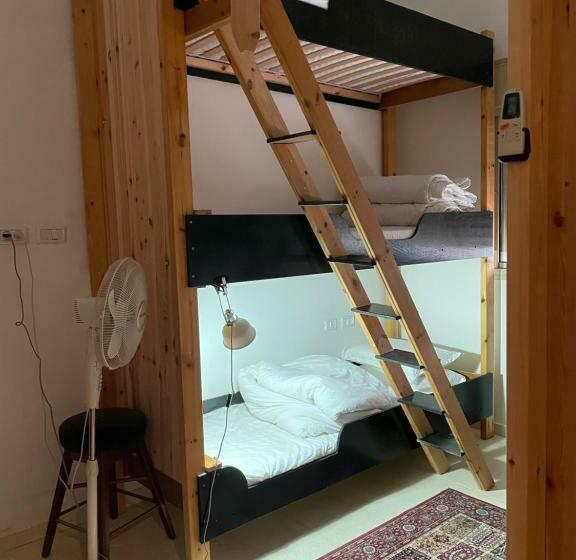 Ostello לינה למטייל