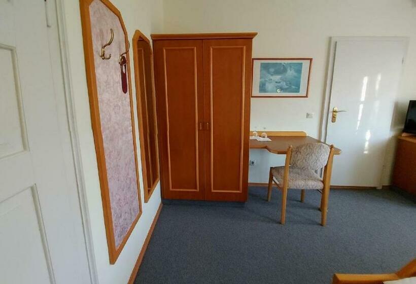 호스텔 Gasthof Russenbräu