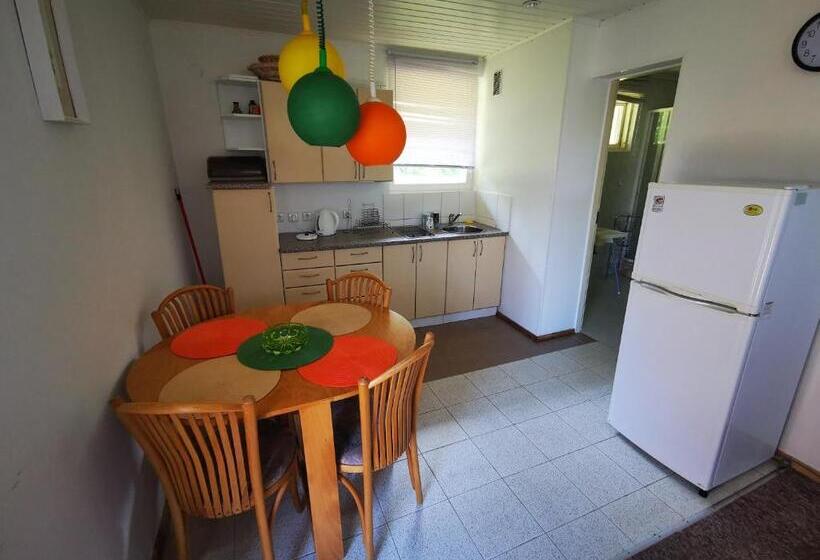 هاستل Nostalgija Pervalkoje