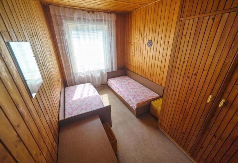 هاستل Nostalgija Pervalkoje