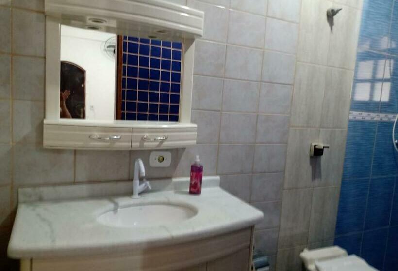 ユースホステル Pousada Chácara Amarela   Analandia Sp