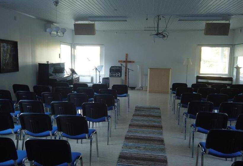 הוסטל Seitsemän Sillan Majatalo