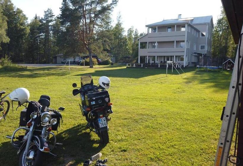 הוסטל Seitsemän Sillan Majatalo