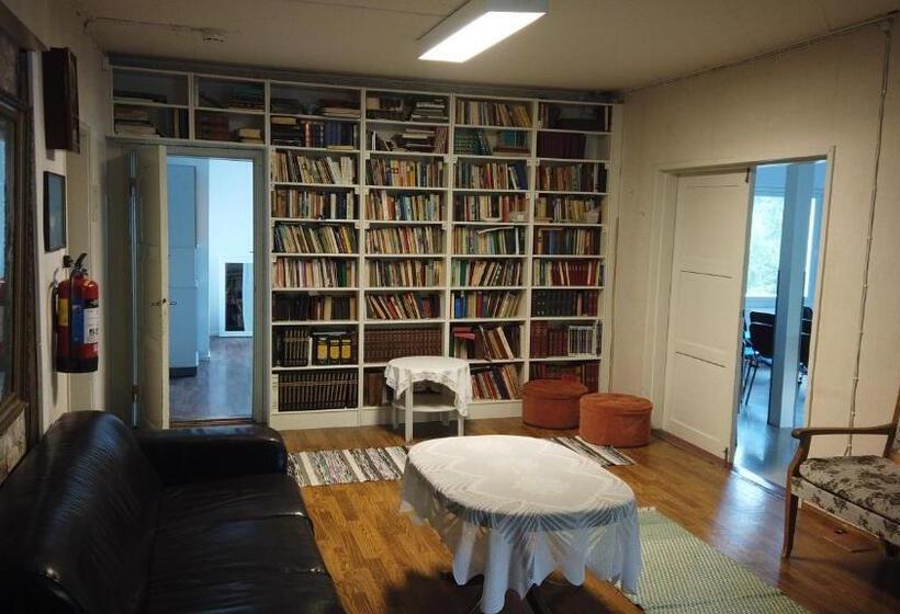 הוסטל Seitsemän Sillan Majatalo