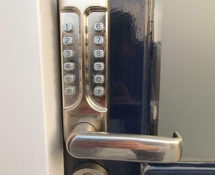 ベッドアンドブレックファースト Bed & Budget Mackenzieplaats