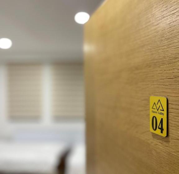 تختخواب و صبحانه Honey Valley Bjelašnica