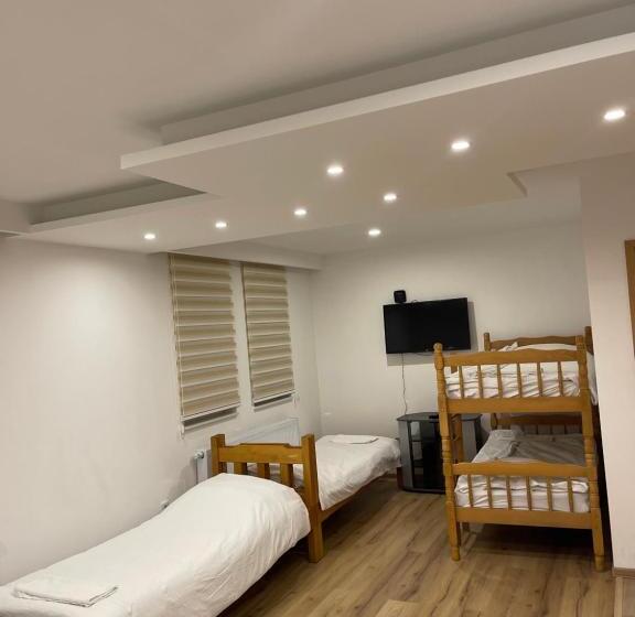 تختخواب و صبحانه Honey Valley Bjelašnica