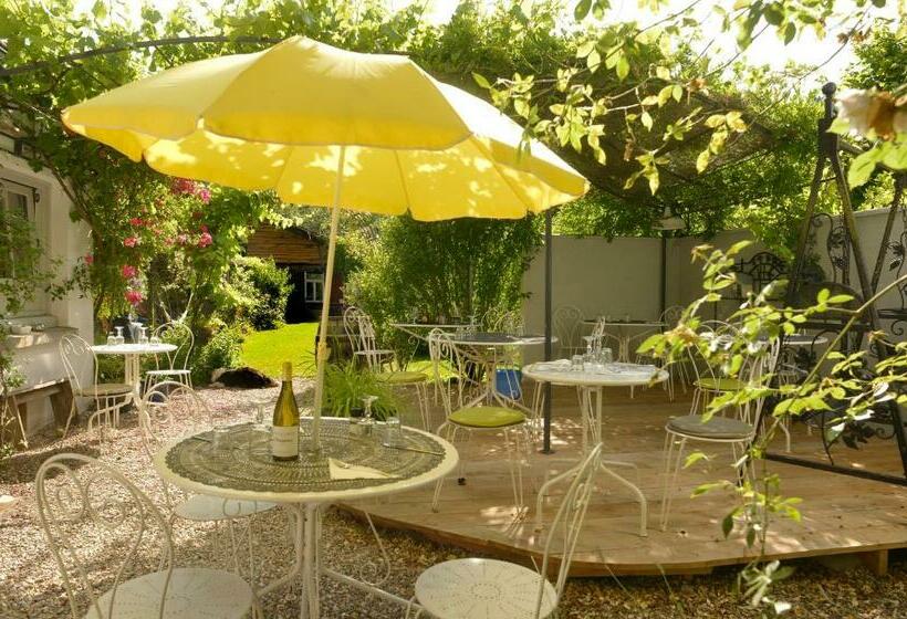 مبيت وإفطار Chambre D`hôtes La Roseraie