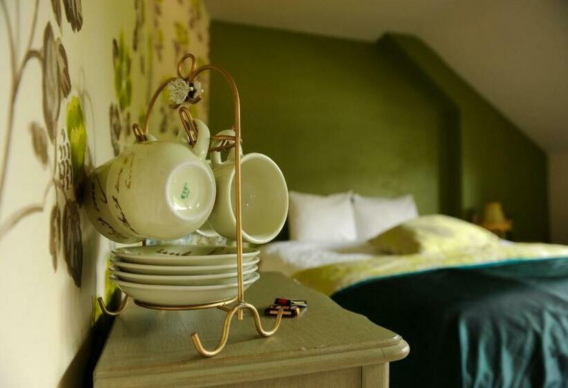 مبيت وإفطار Chambre D`hôtes La Roseraie