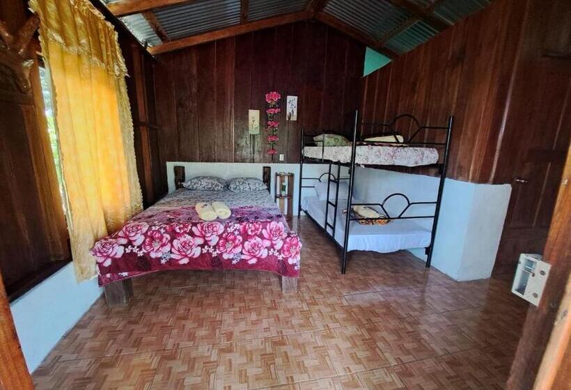 مبيت وإفطار Posada Rio Celeste In