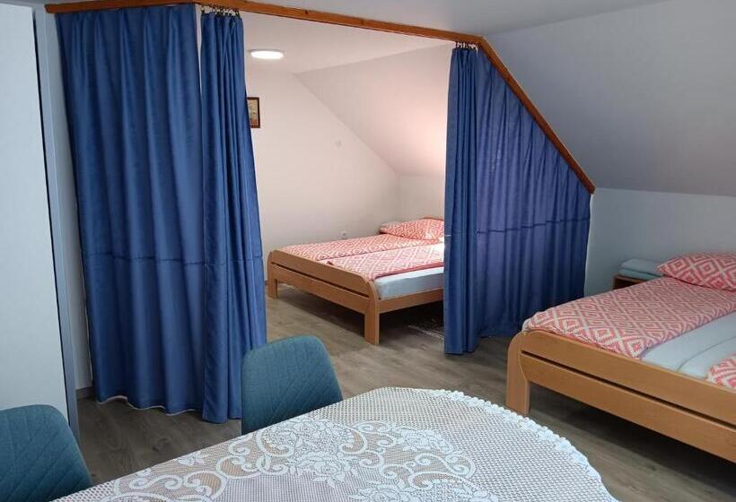 تختخواب و صبحانه Turistična Kmetija Pr Mark