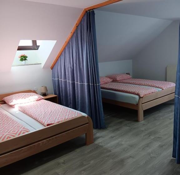 تختخواب و صبحانه Turistična Kmetija Pr Mark