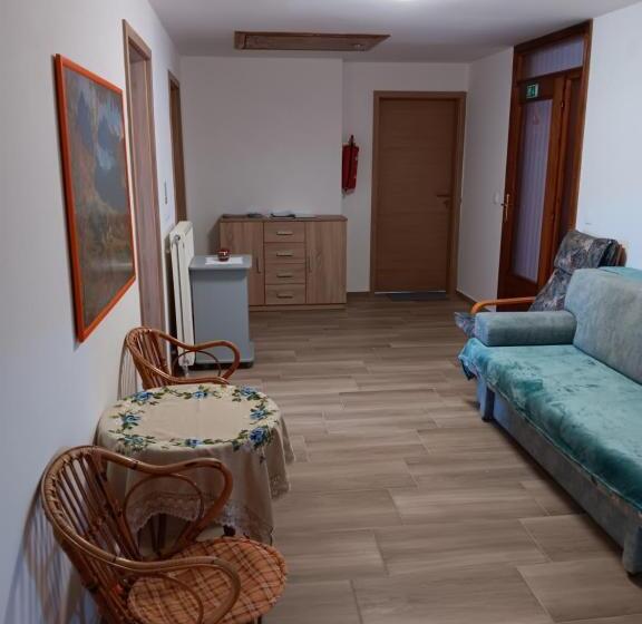 تختخواب و صبحانه Turistična Kmetija Pr Mark