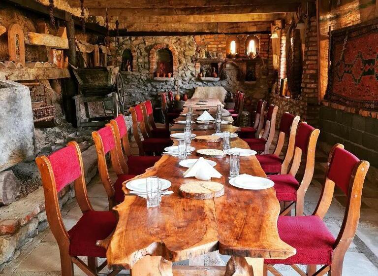 هتل Art House Koshki