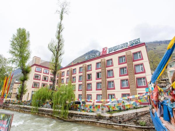 Отель Jinjiang Inn Jiuzhaigou Scenic Resort
