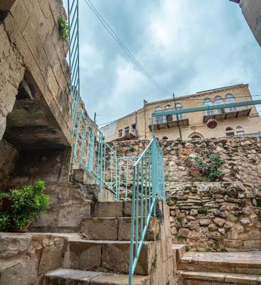 هتل Jordan Heritage Madhafa